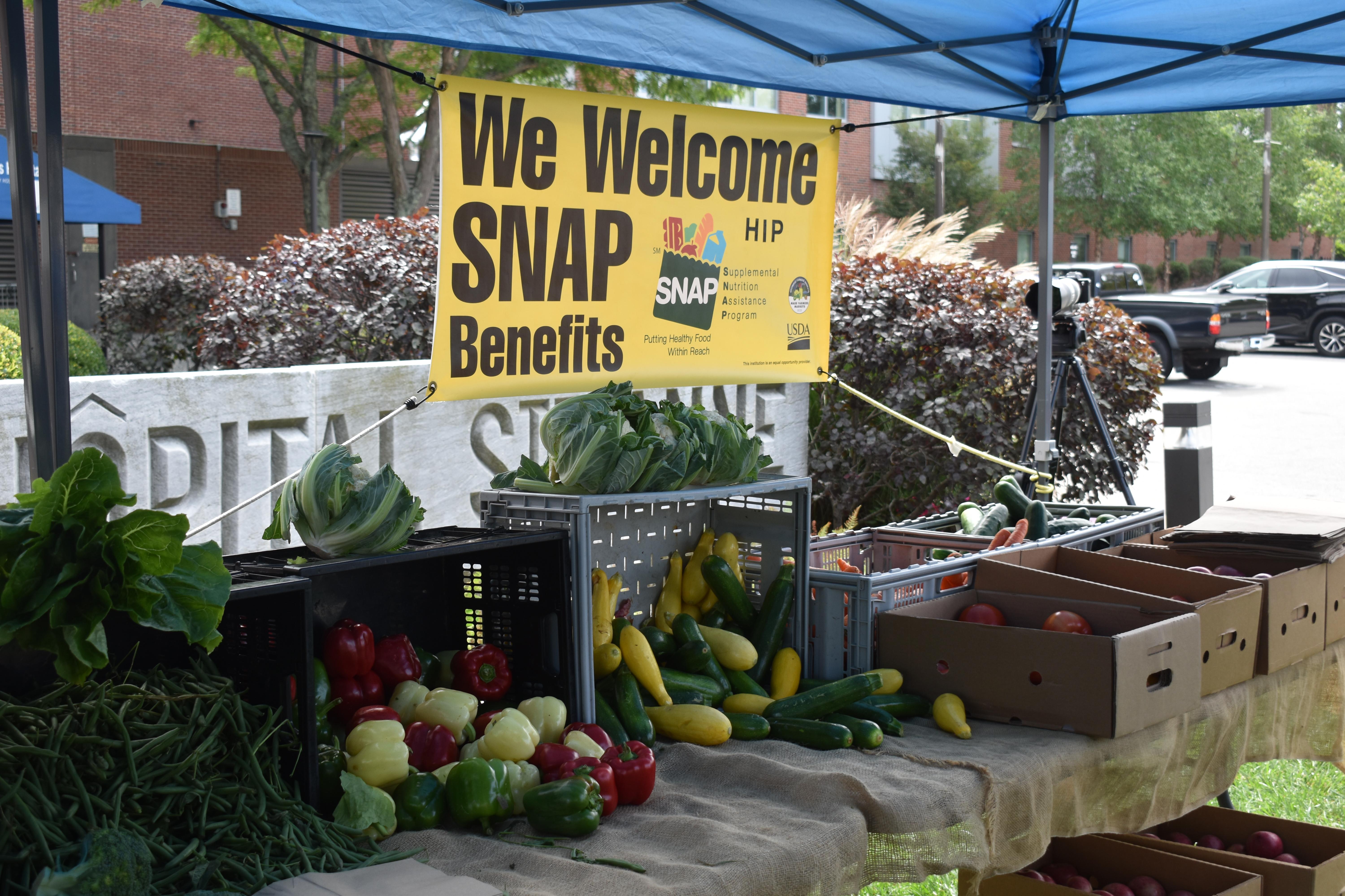 HIP Farmers market table